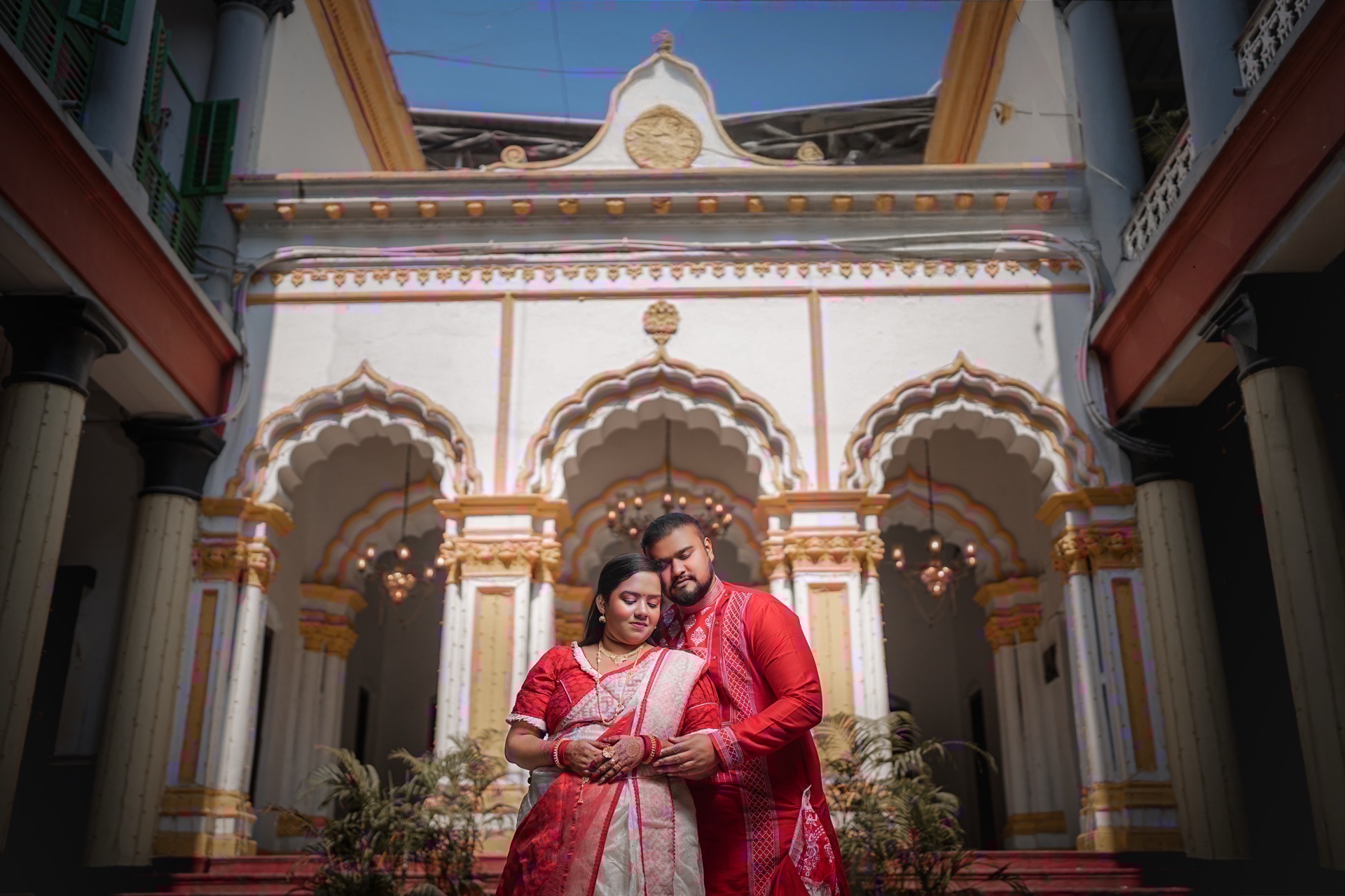 Timeless palace pre-wedding photography by Sritikuthi